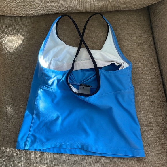 Blue Nike top with lining - Picture 2 of 4